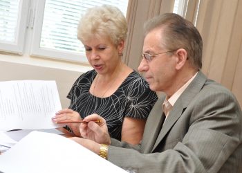 Робота за договором