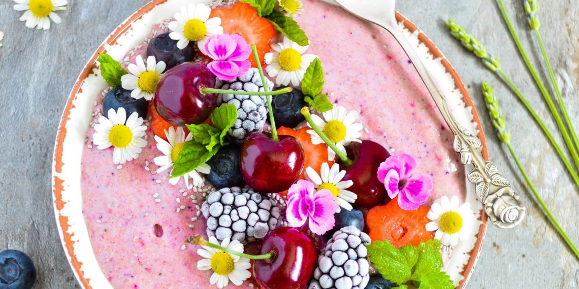 Смузі-боул – модний тренд на сніданок