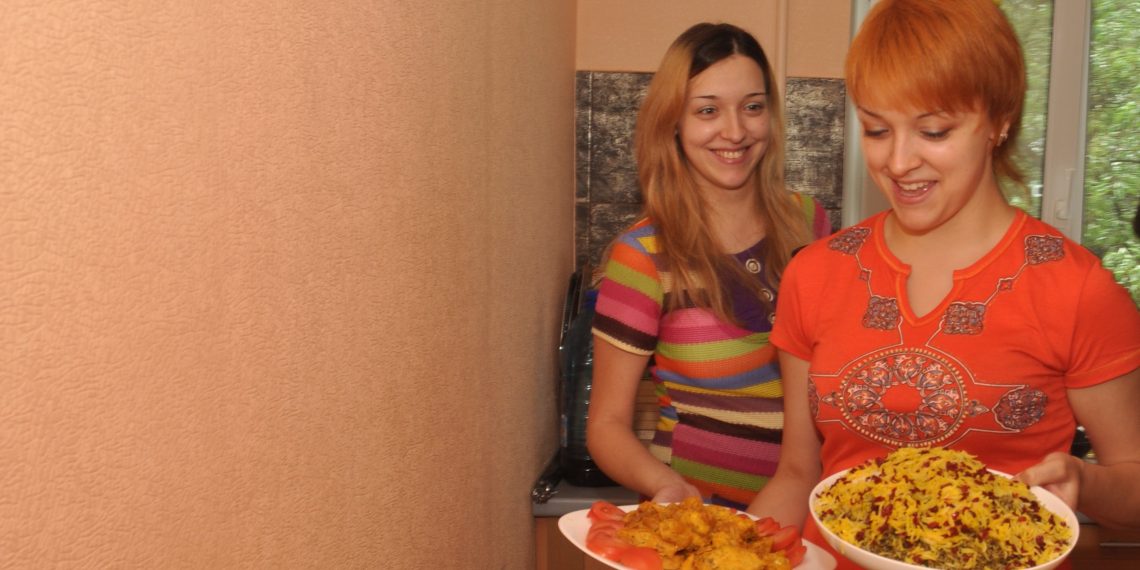 Їжа для гарного настрою, або кому і від яких продуктів краще відмовитися