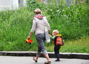 Няня: помічниця чи друг сім’ї?