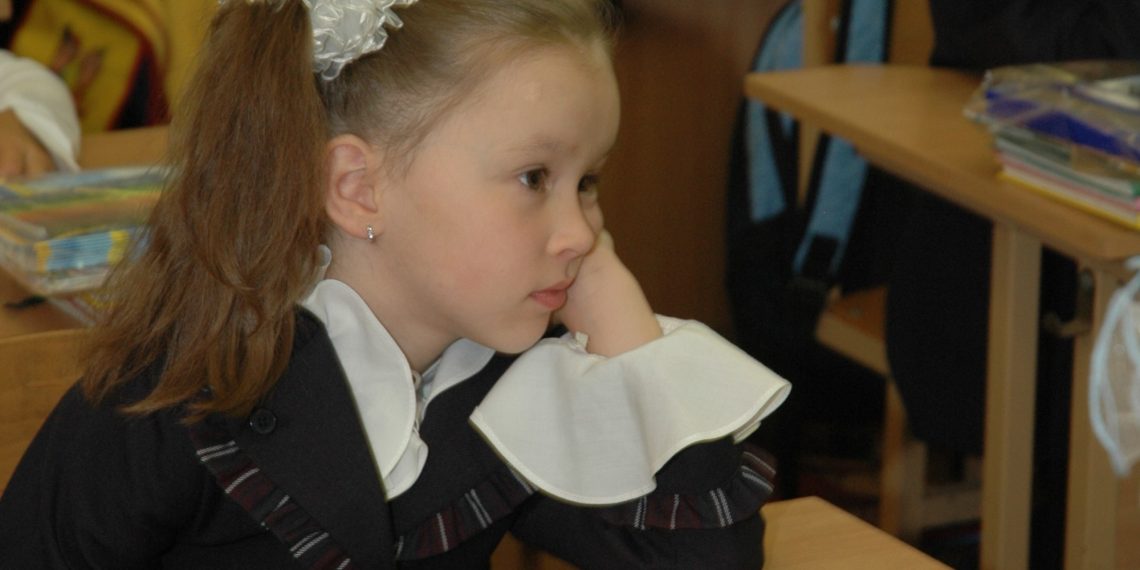 Як допомогти дитині подолати шкільну перевтому?