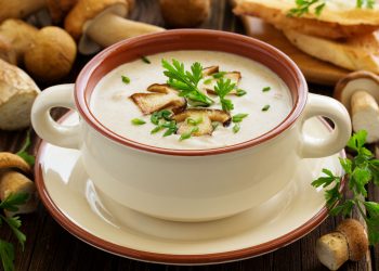 Закарпатська грибна юшка