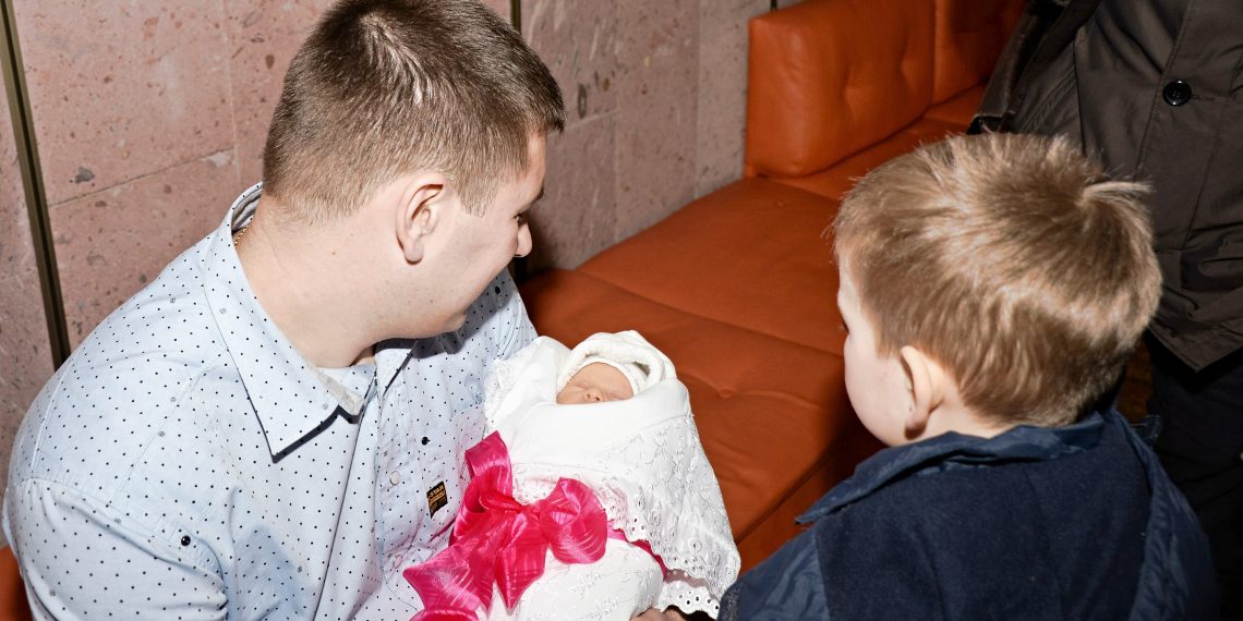 Українські чоловіки-митці презентували альбом «Колискова Від Тата»