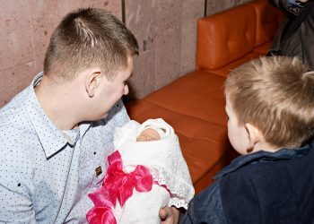 Українські чоловіки-митці презентували альбом «Колискова Від Тата»