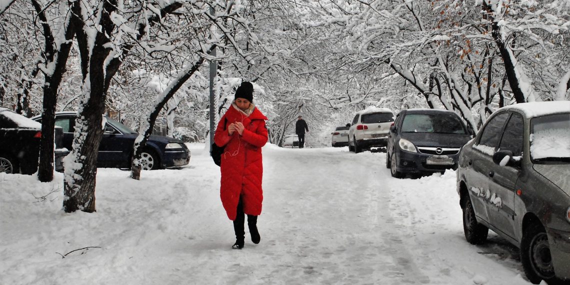 Що робити, якщо у зимового взуття слизькі підошви?