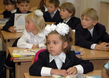 Чи потрібна шкільна форма?