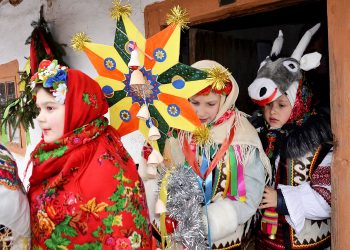 Зима в українському скансені: від Романа до Йордана