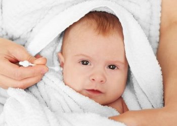 Бережіть дитячі вушка, або обережно з ватними паличками