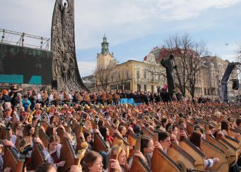 Українці рекордом відзначили 205 річницю з дня народження Кобзаря