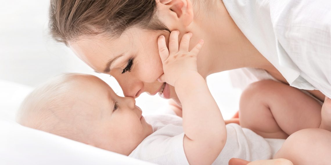 Масаж для немовлят: «за» і «проти»