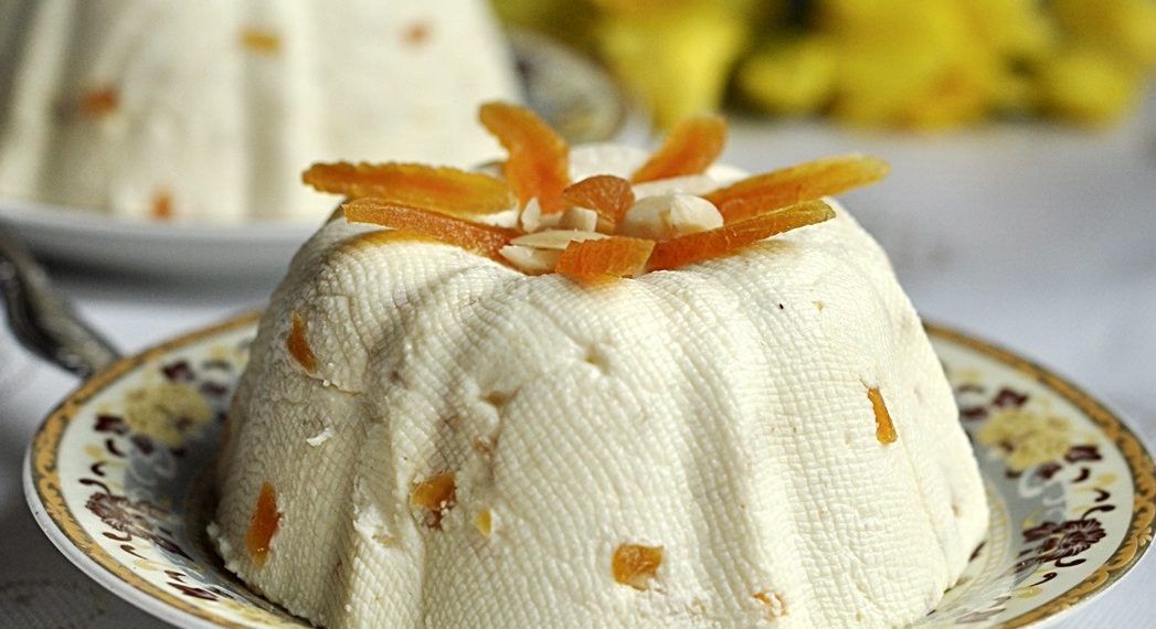 Як морозиво: сирна паска зі згущенкою