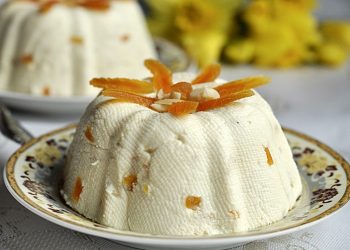 Як морозиво: сирна паска зі згущенкою