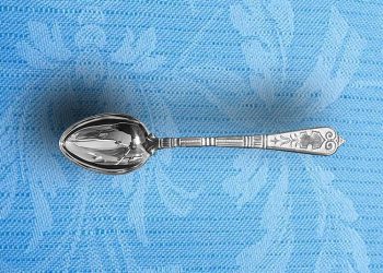 Чи безпечно причащатися з однієї ложки?