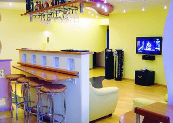 Вітальня плюс кухня: переваги і недоліки