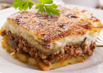 Грецька мусака з баклажанами