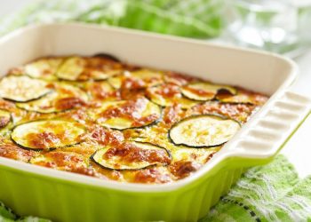 Овочі під картопляною скоринкою