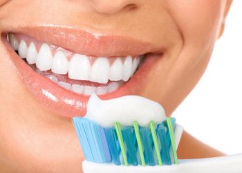 Чому псуються зуби?