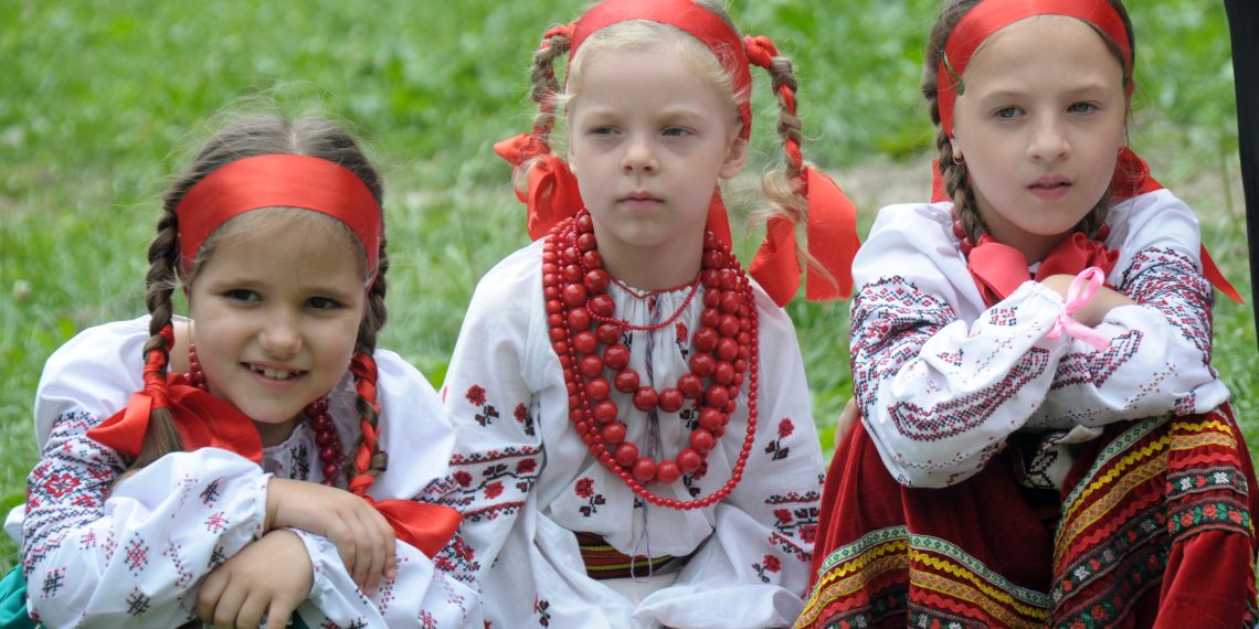 Всі на “день вишиванки”!