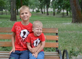 Як допомогти дитині пережити кризові роки