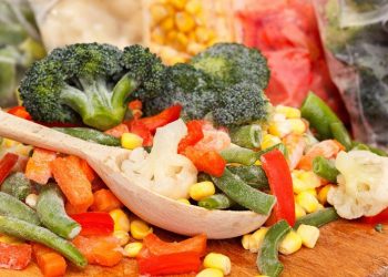 5 лайфхаків з розморожування овочів і фруктів