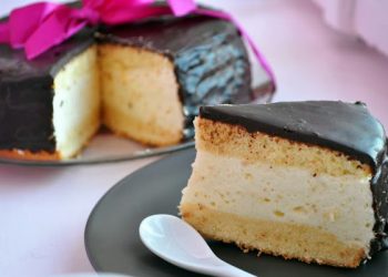 Солодка легенда: торт “Пташине молоко”