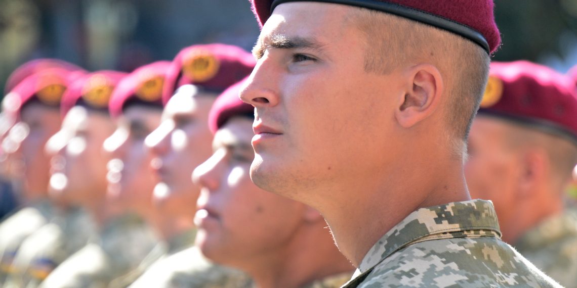 6 грудня — День Збройних Сил України. Укрзалізниця для воїнів