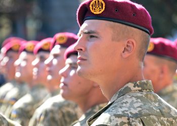 6 грудня — День Збройних Сил України. Укрзалізниця для воїнів