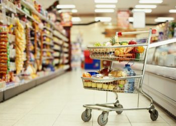 На що потрібно звертати увагу, купуючи продукти до свят