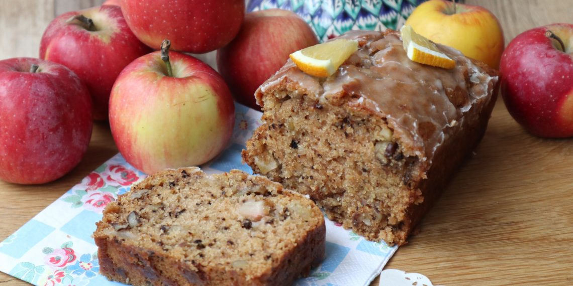 Монастирський кекс із яблучним соком