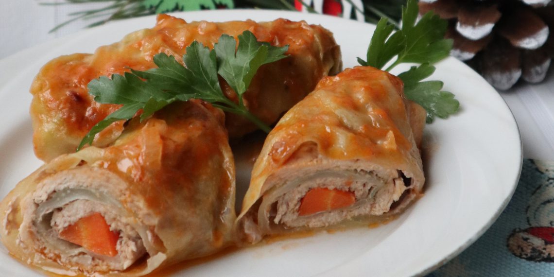 Голубці по-новому: відбивні у капустяному листі