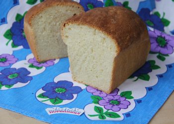 Хліб на манній крупі