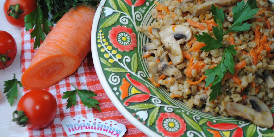 Грибний плов з перловою крупою