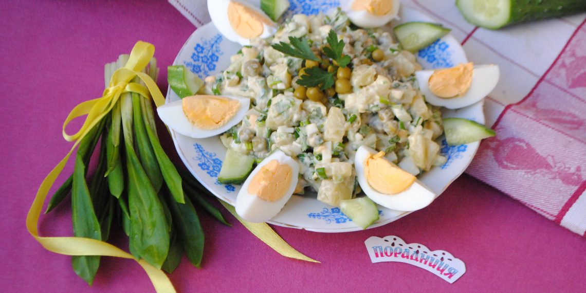 Черемша відкриває сезон весняних салатів