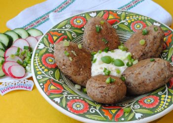 Якщо накупили гречки: гречаники з мачанкою