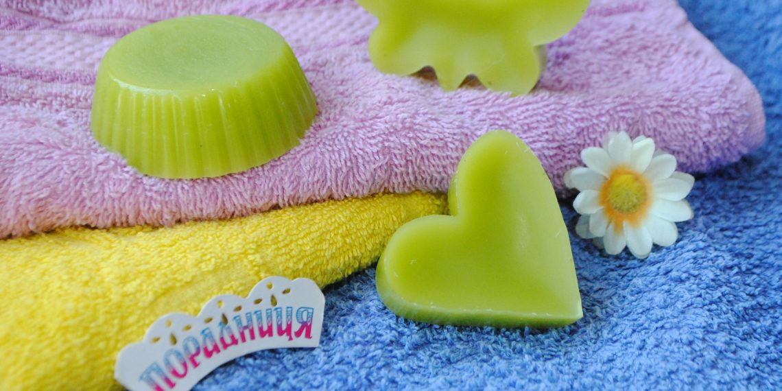 Аромат для білизни та рушників із залишків свічок