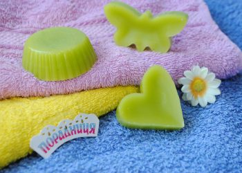 Аромат для білизни та рушників із залишків свічок