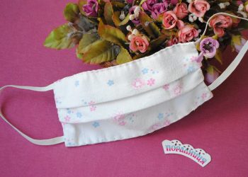 Шиємо багаторазову маску без швейної машинки