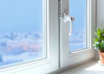 5 способів швидко зняти віконну плівку