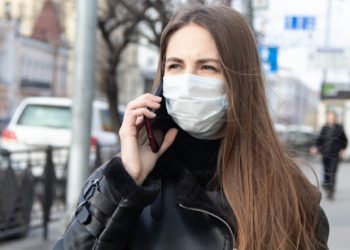 Як правильно носити маску