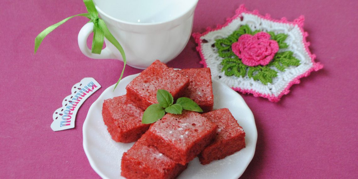 Звільняємо морозилку від торішніх ягід