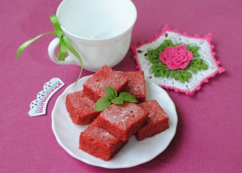 Звільняємо морозилку від торішніх ягід