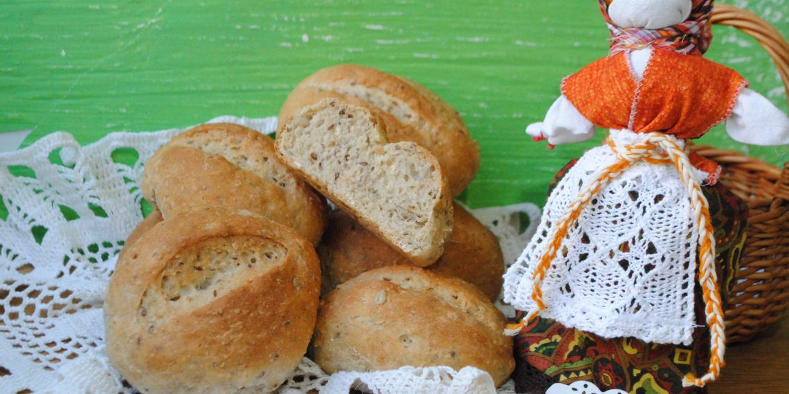 Пухкі та запашні: зернові хлібці корисніші