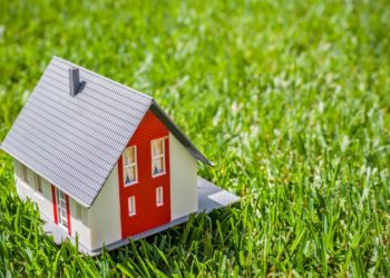 Як оформити право власності, якщо успадковується земля