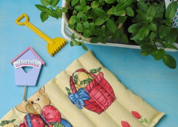 Для прополки городу пошийте зручний килимок