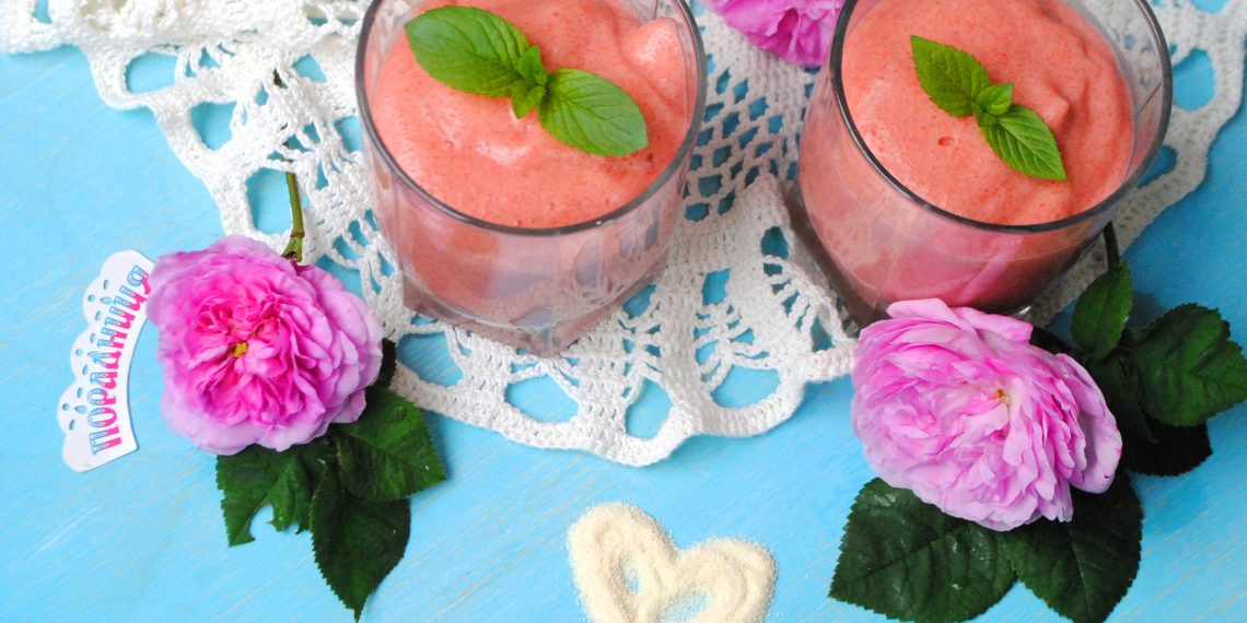 Ніжна насолода: полуничний мус на манній крупі