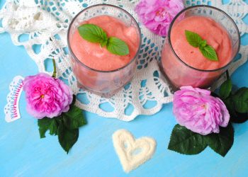 Ніжна насолода: полуничний мус на манній крупі