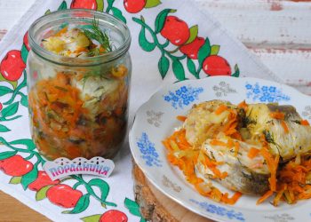 Риба у власному соку в банці