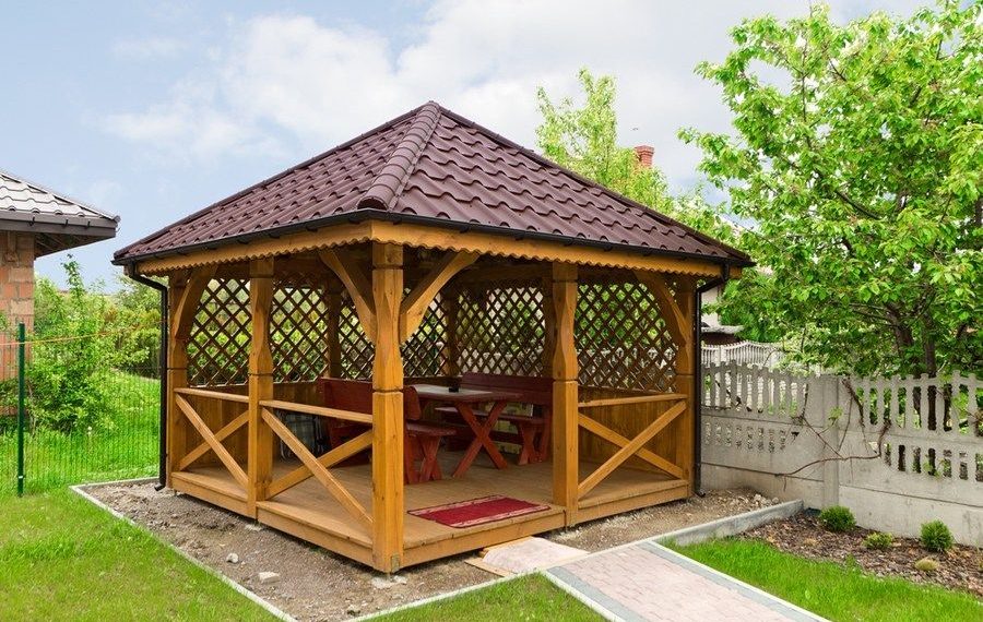 Що треба знати, перш ніж альтанку будувати