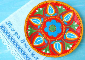 Тарілка «під кераміку» з… паперу