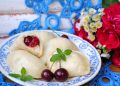 Пухкенькі вареники з вишнею